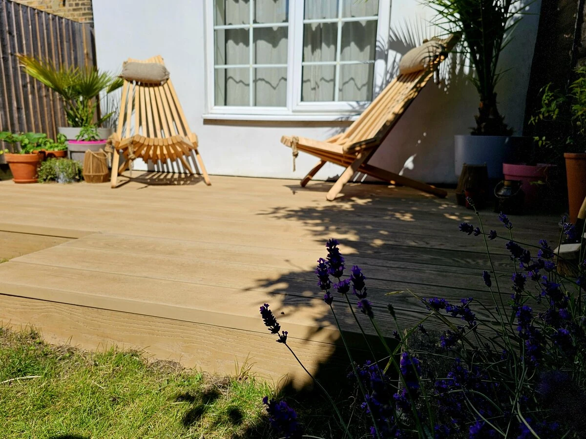 Composite Decking vs Hardwood: Which is Right for Your Garden?